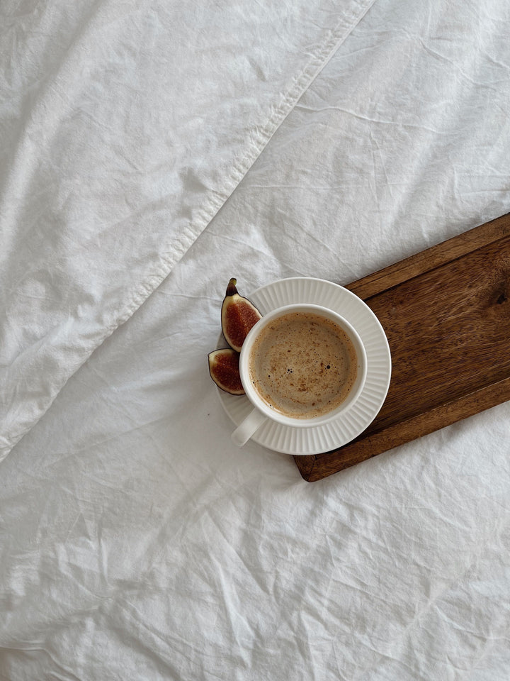 Koffein vs. NMN: Warum du immer wieder zum Kaffee greifst